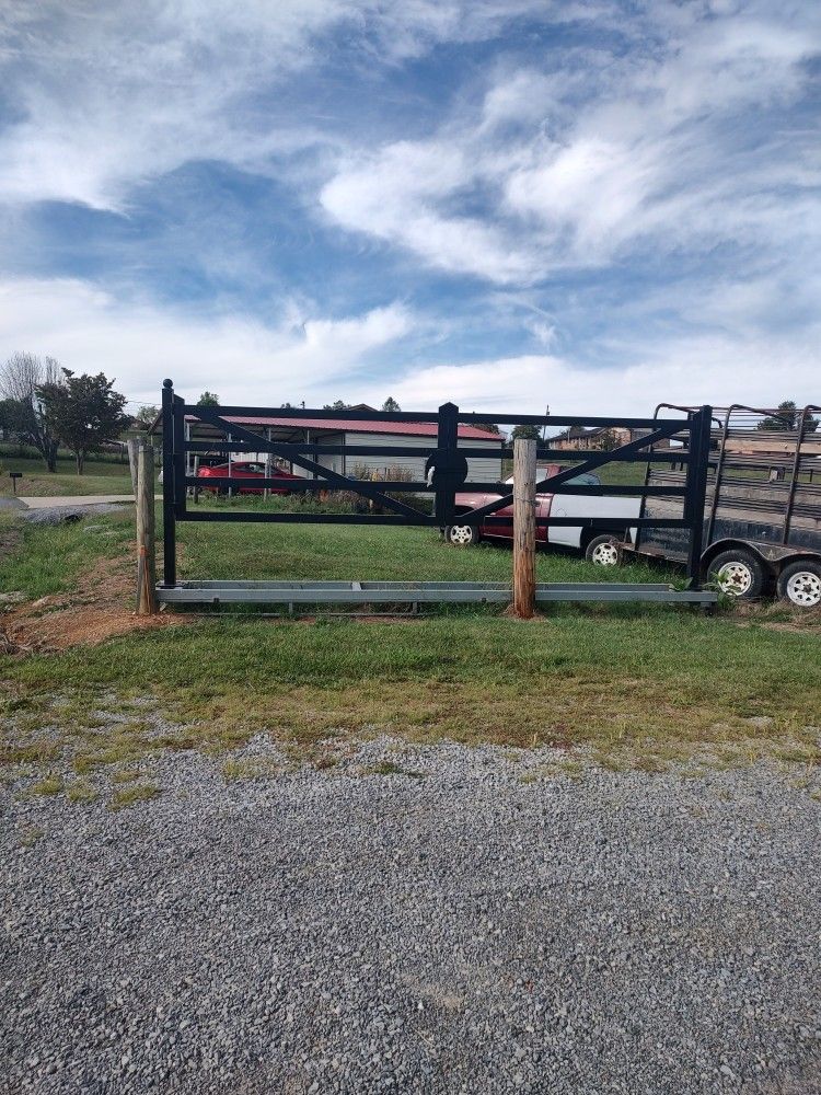 20 Ft Entrance Gate