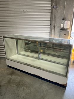 6ft showcase