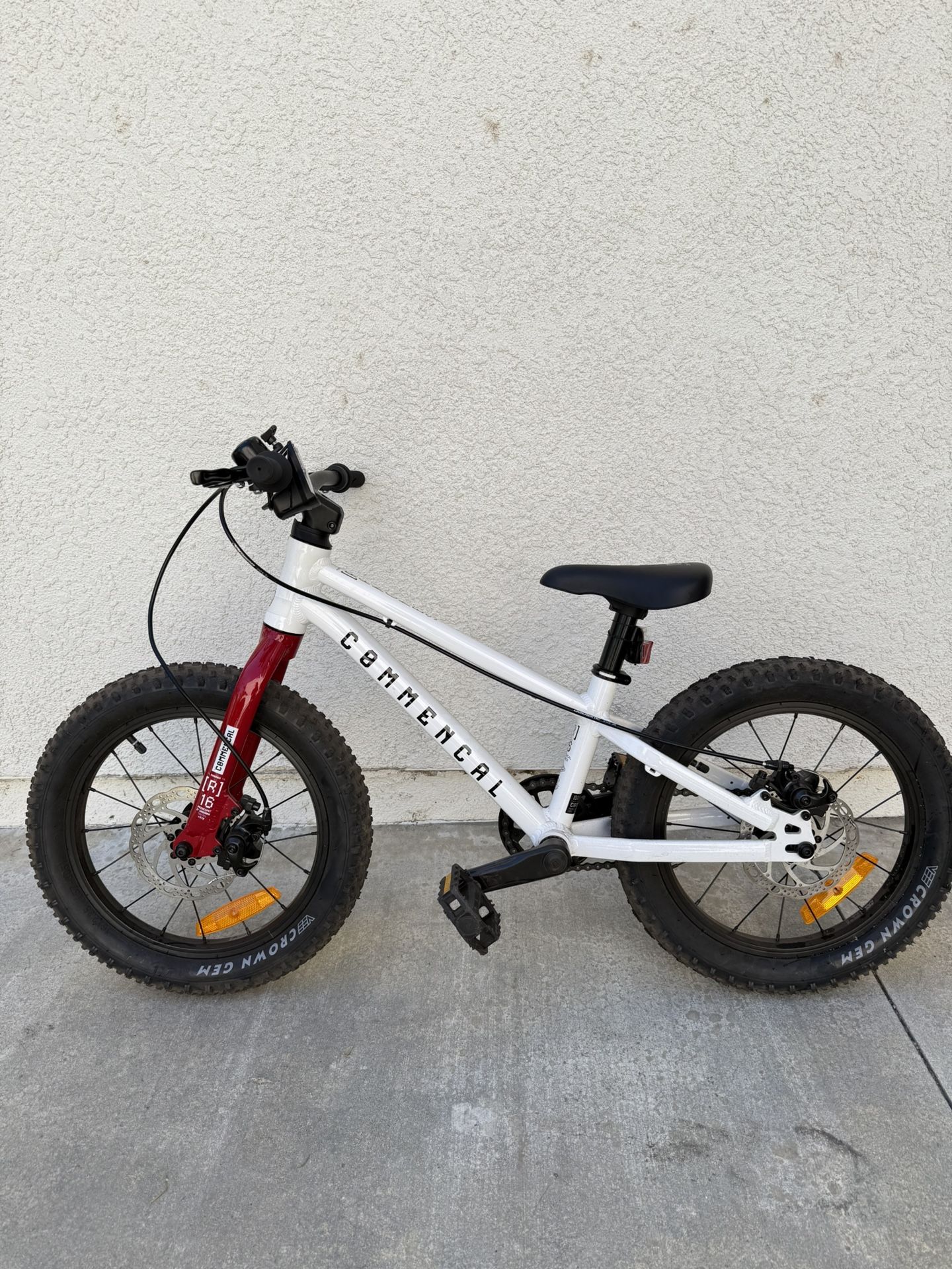 2025 commencal Ramones 16 Kids Bike
