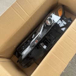24-25 Toyota Camry Headlight Driver / Left Side Basic