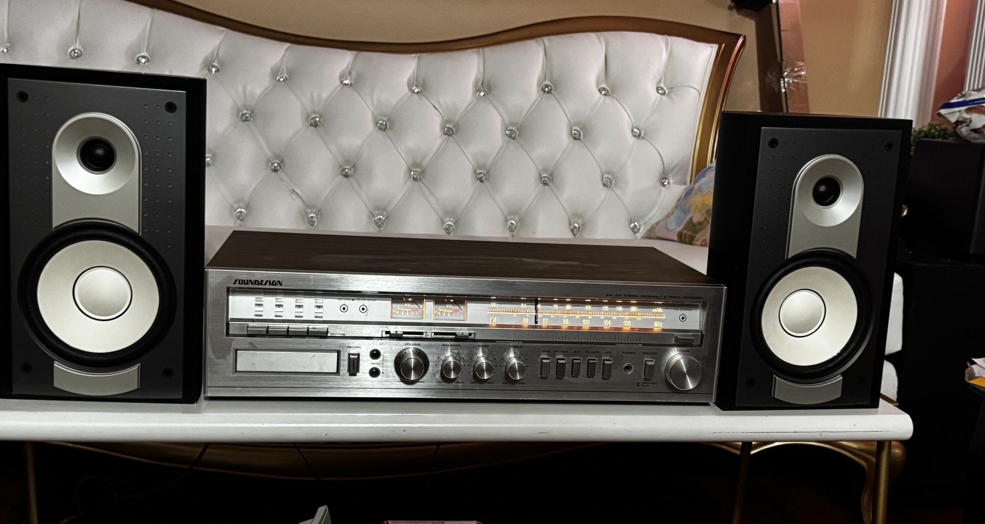 Soundesign 5521 AM/FM Stereo Receiver Record 8 Track