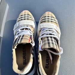Men’s Burberry shoes