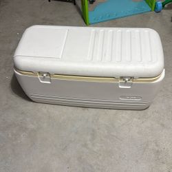 Igloo Cooler