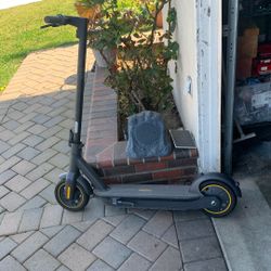 Segway G30 Electric Scooter 