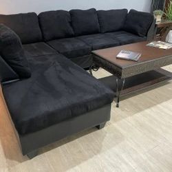 🔥BRAND NEW PLUSH BLACK SECTIONAL W/OTTOMAN 🔥 $899 📐
