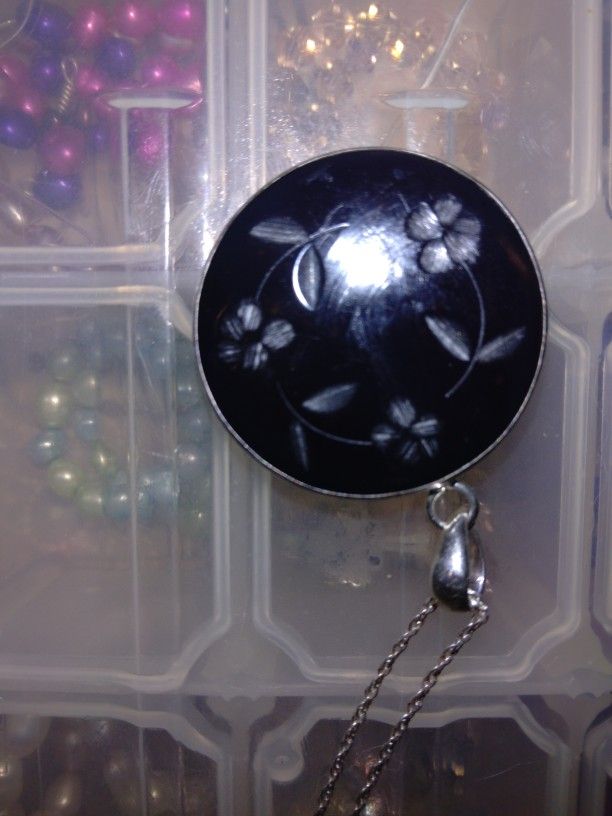 925 silver chain with black etched pendant