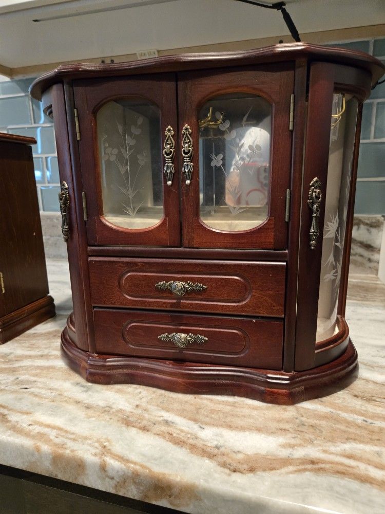 Dresser Top Jewelry Boxes