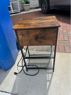 Free nightstand