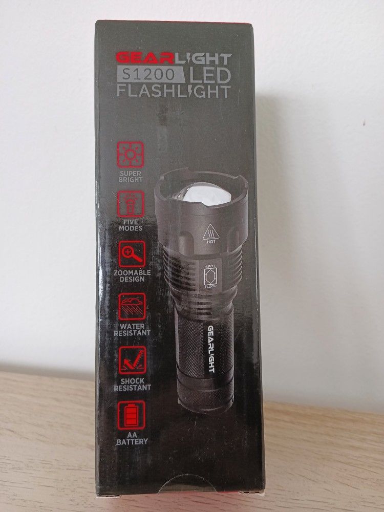 GearLight High-Powered LED Flashlight S1200 - Mid Size, Zoomable, Water Resistant, Handheld Light with 5 Modes - Best High Lumen Camping, Outdoors