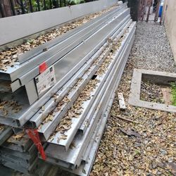 6 inch 12 gauge metal studs 