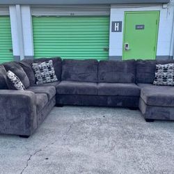 Living room set couch
