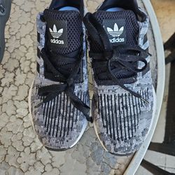 Women's Adidas Shoes Size 7 1/2