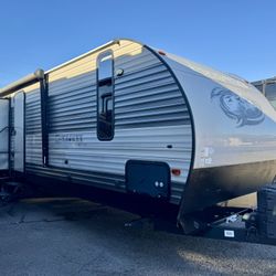 2017 forest river Cherokee 37ft bunkhouse with 3 slide outs