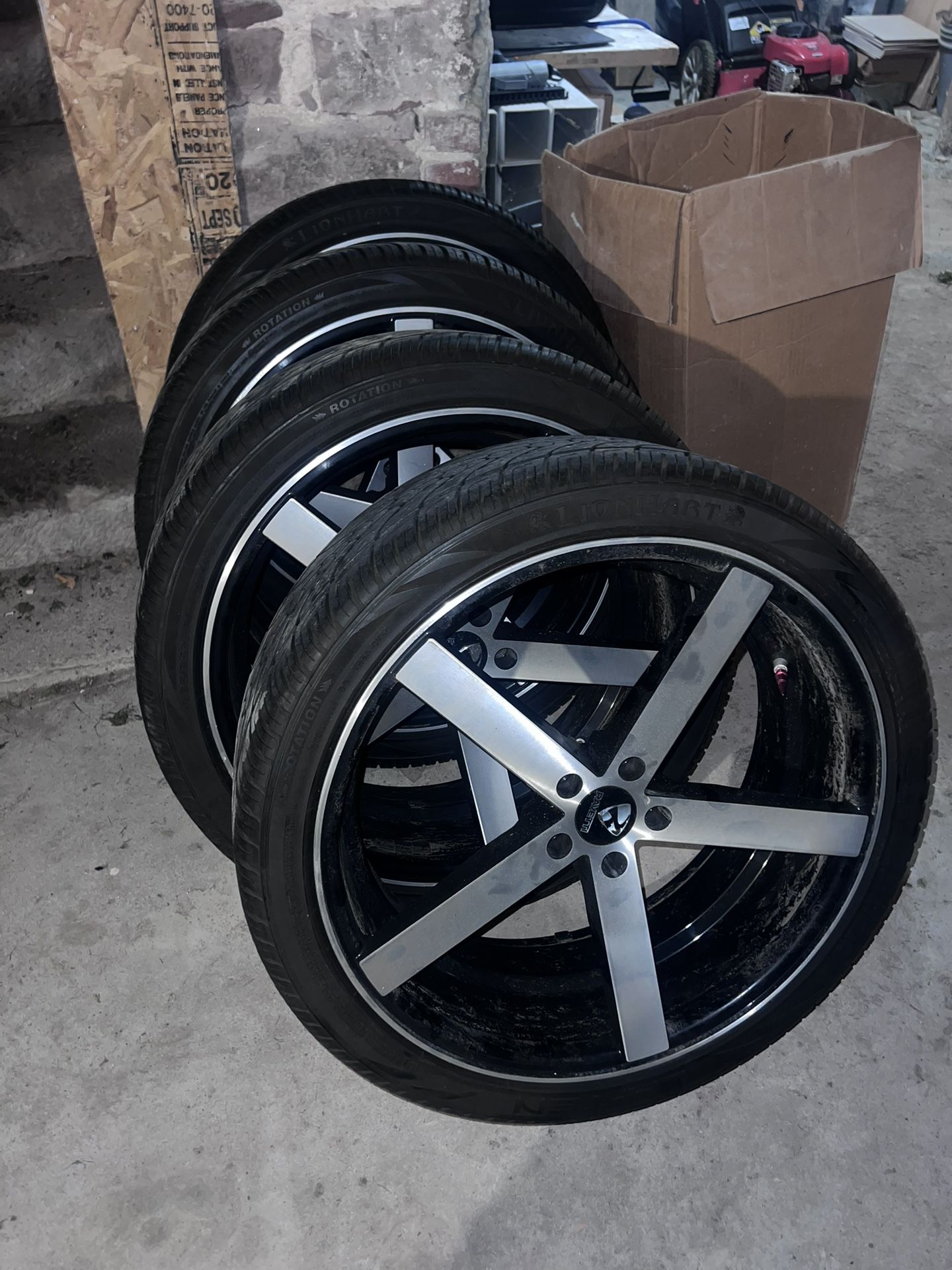 22 Inch Rims With Tires.