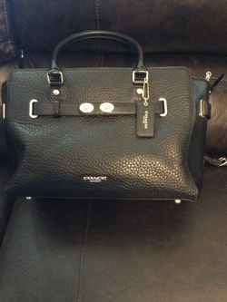 Like New Very Elegant Coach Blake Carryall In Bubble Leather