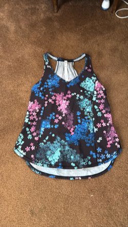 Lululemon floral tank top size 8