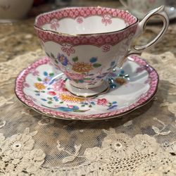 Royal Albert Tea Cup & Saucer 