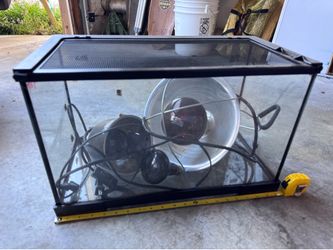 Glass Terrarium/Aquarium with heat lamps