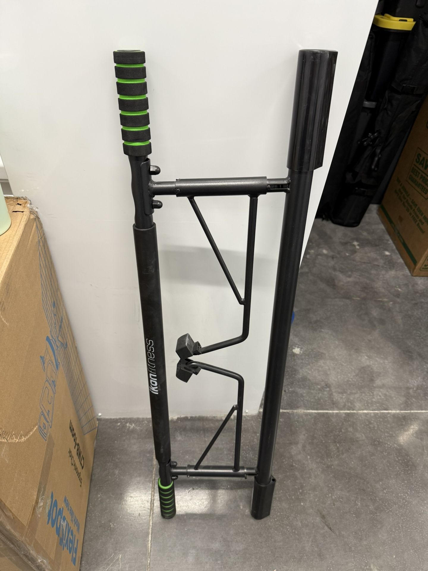 Workout Gear Bundle – Kettlebell, Pull-Up Bar, Weight Belts