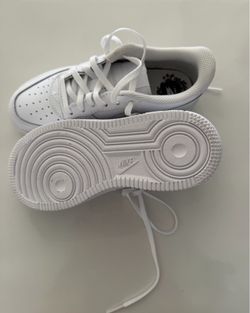 Nike size 1y