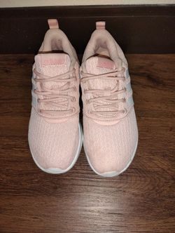Adidas Size 5 Ladies $25