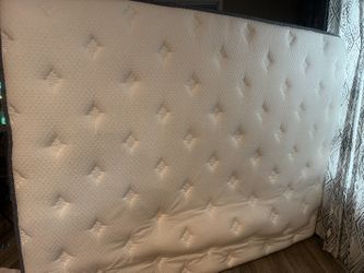 Queen Bed Pillow Top