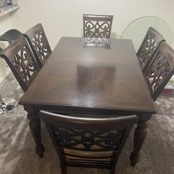 Dinning Table With 6 Chairs