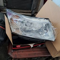 2022 Chevy Cruze Headlights 