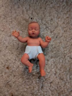 Mini baby doll