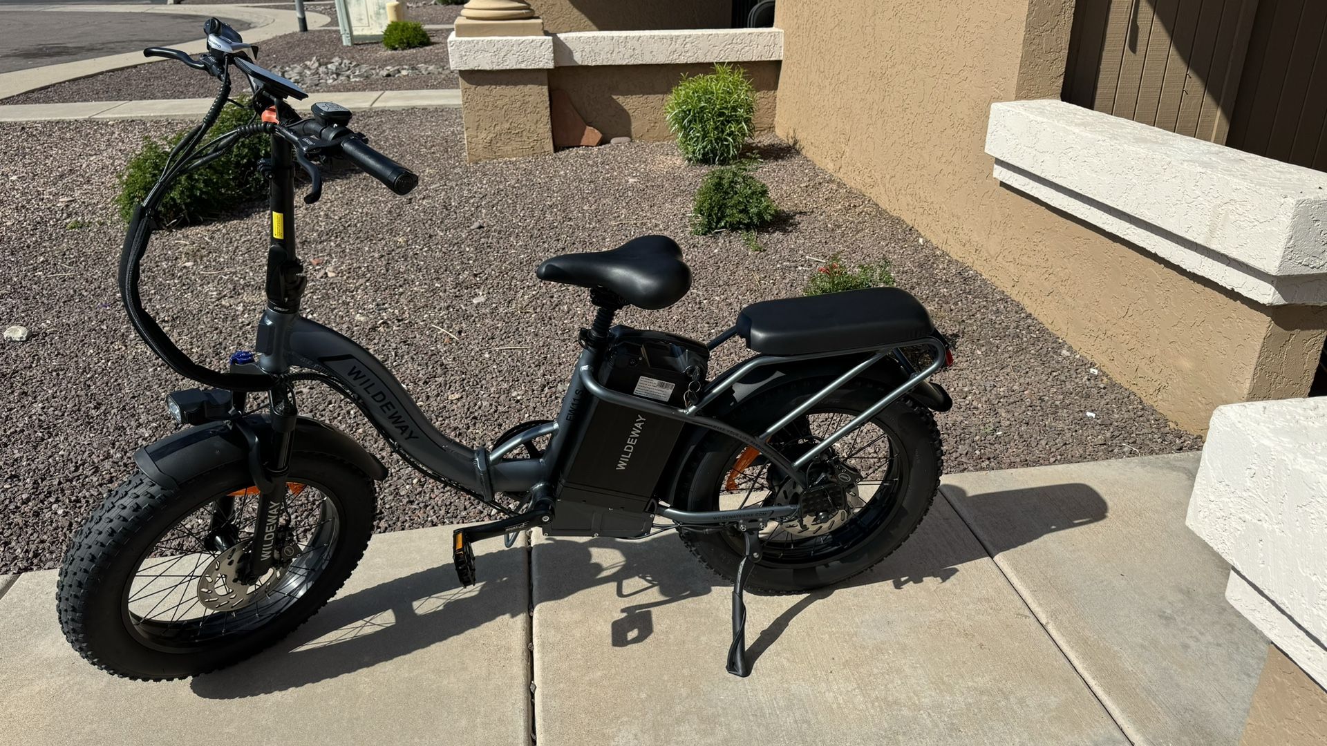 2 E-bikes For Sale. Top Speed 30 MPH, Long Lasting Battery