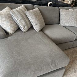 OM• $38 Initial • Brand New Avaliyah Sectional With Chaise 