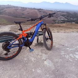 Giant Trance Pro 1 Plus. Size Small EMTB