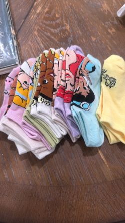 10 pairs  5 year old, girls socks brand new $5