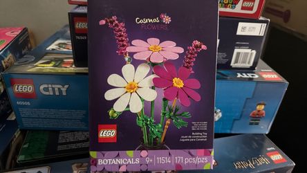 LEGO Botanicals Cosmos Flowers Set