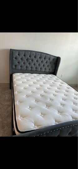Queen bed