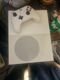 Microsoft Xbox One S 500GB Console Gaming System White 1681 With 1 Controller and  Power Cord . Missing Back Cover On Controller and 2 Games