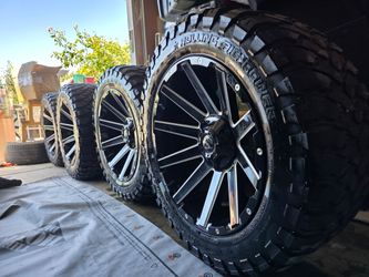 33 12.50 20 tundra rims