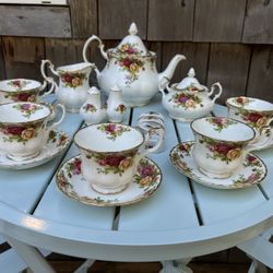 Royal Albert Old Country Roses China Set