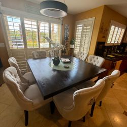 Dining table w/chairs