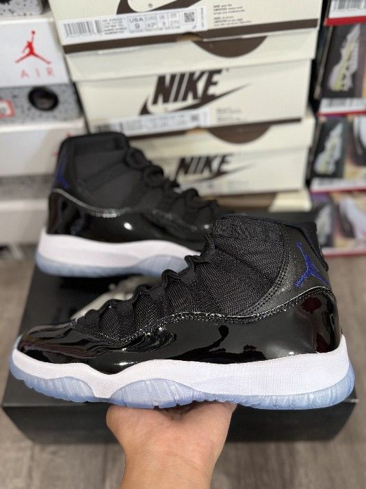 Jordan 11 Retro Size 7 , 10.5 ,12