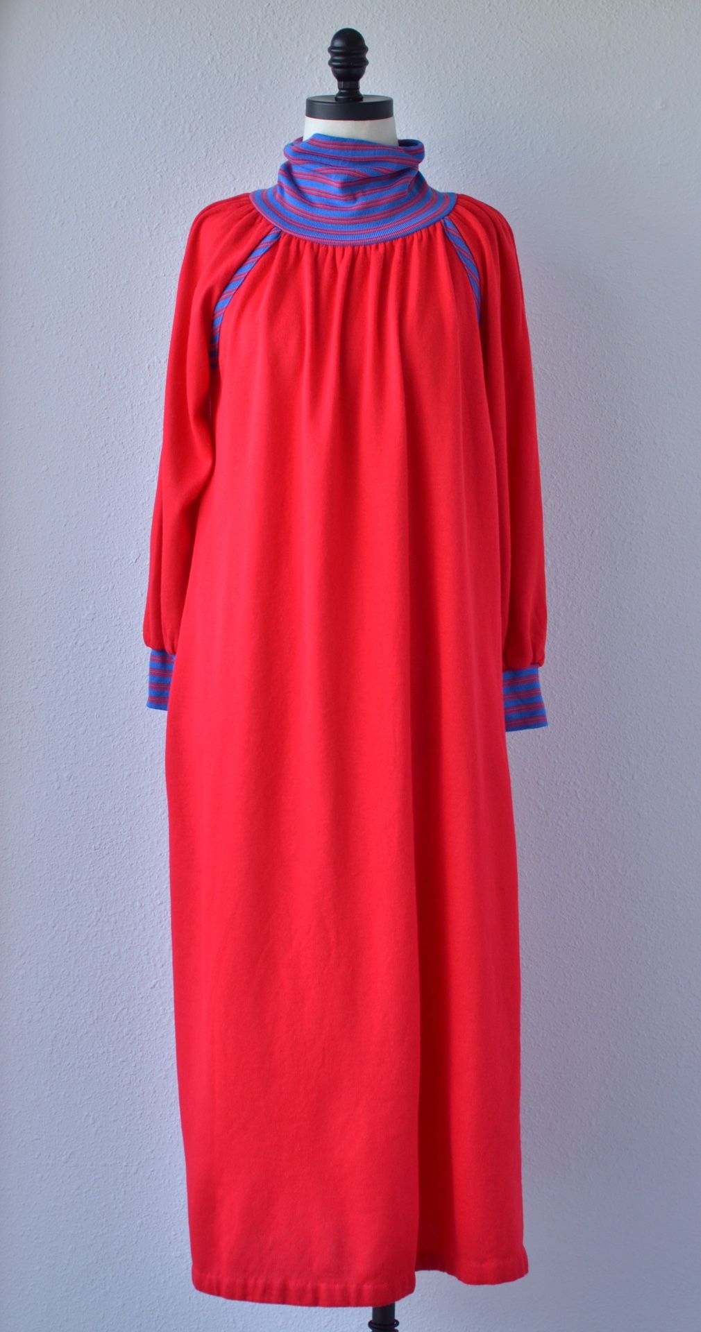 70s Vintage Bright Red and Blue Ultra Soft Jersey Knit Turtle Neck Night Gown by Leisure Life Dress Robe, House Dress, Comfy Nightgown