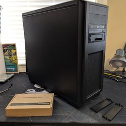 PC Case by Phantechs