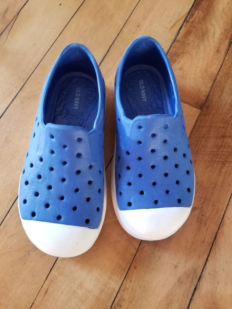 Size 8 old navy shoes