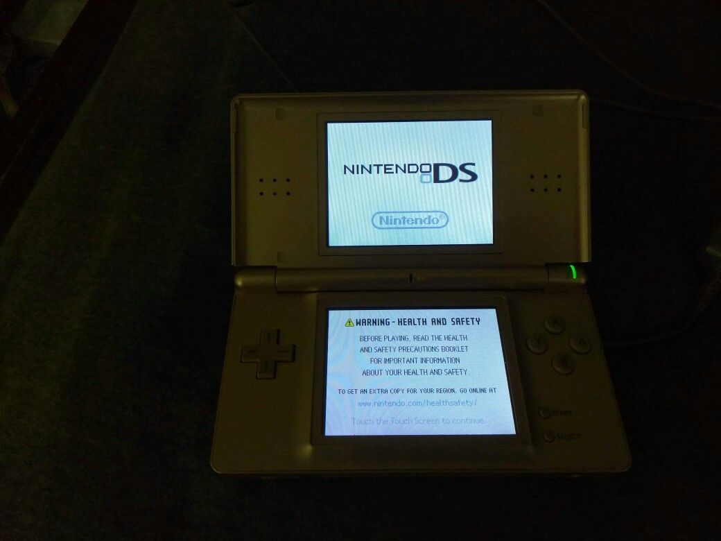 Nintendo DS Lite - Rose Gold Excellent Condition