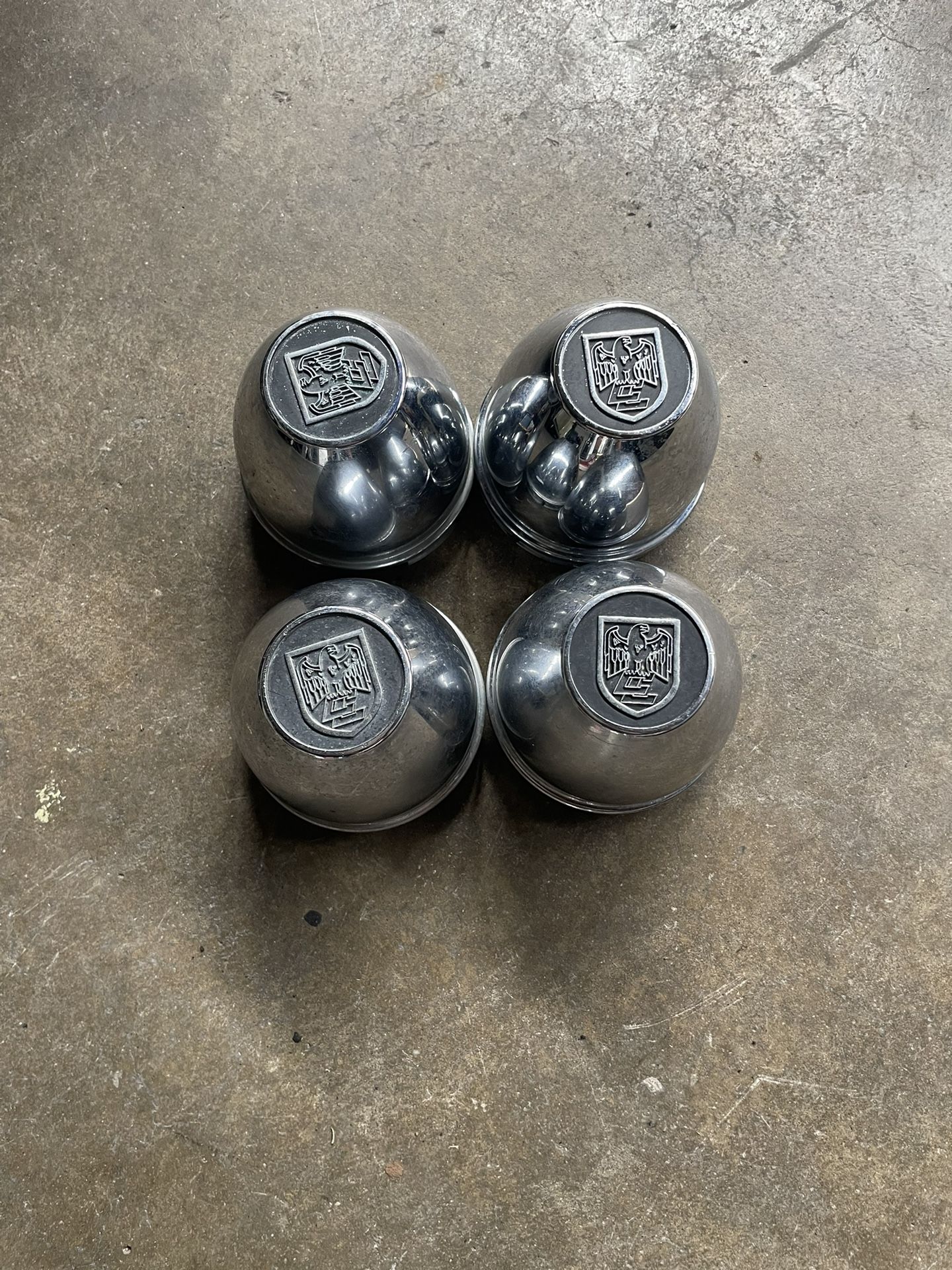 Center Line Center Caps And Lugnuts C-70
