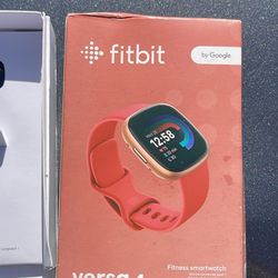 Fitbit Versa 4 