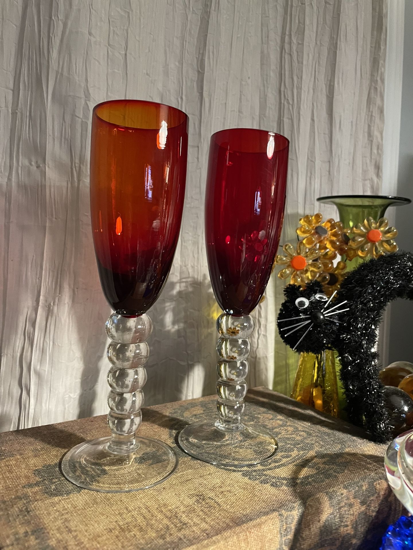Vintage Set Of 2 Red Amberina Glass Champagne Flutes π₯