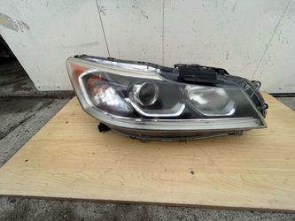 Honda Accord Sedan front Right Side Headlight Halógena  2016 - 2017 Used Oem