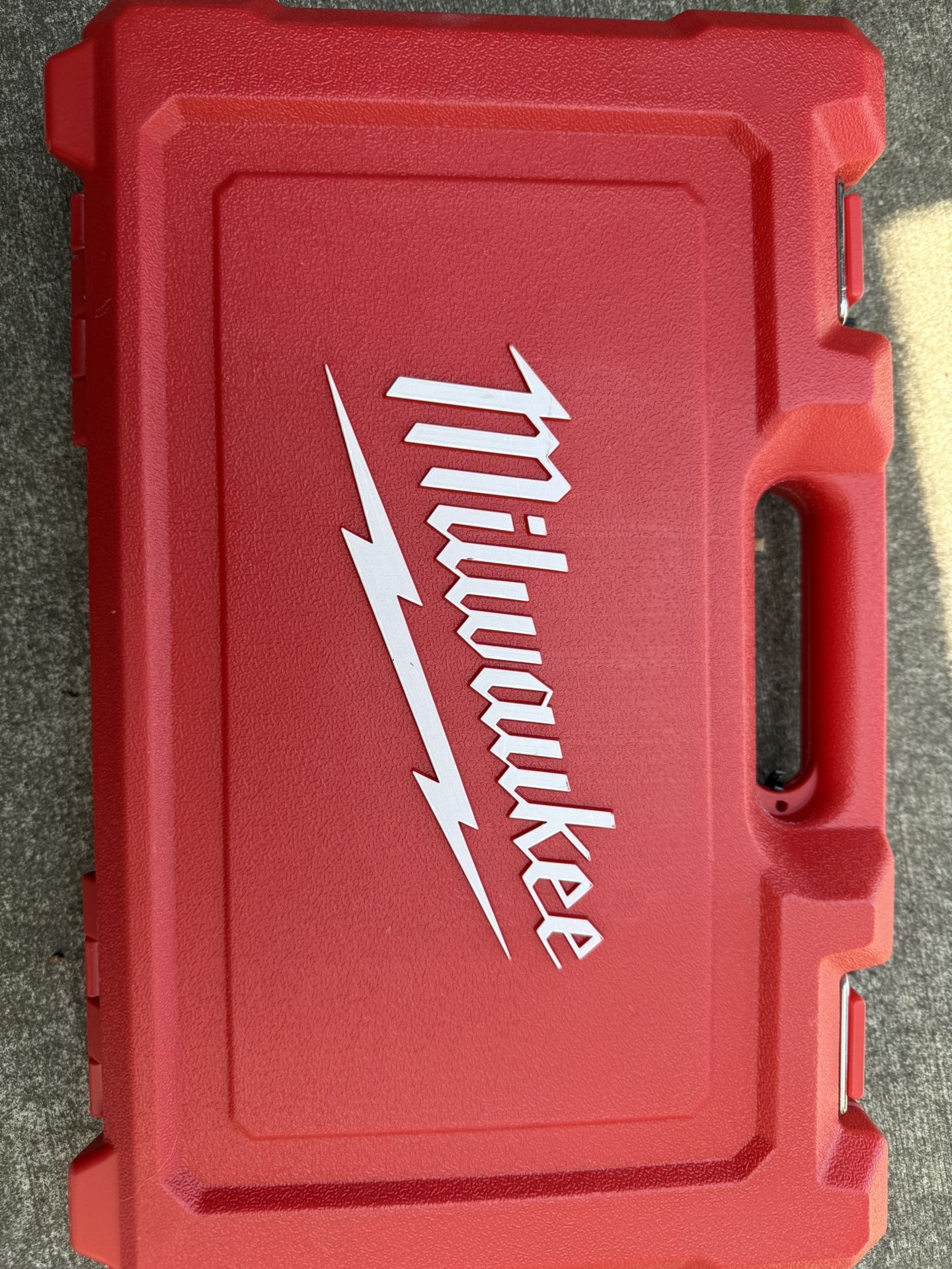 Milwaukee 3/8” 43 Piece Impact Socket Set