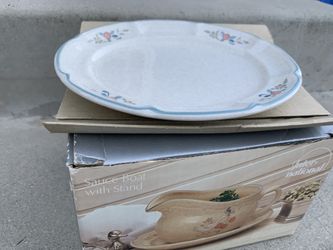 Vintage “Marmalade/Goose” Gravy Boat Under Plate